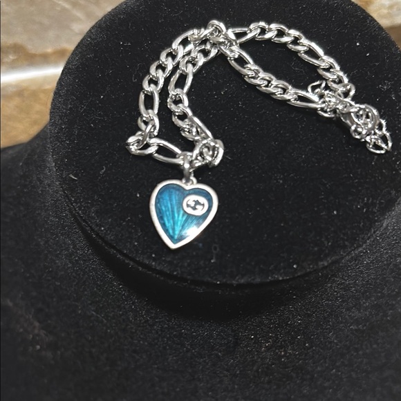 Gucci Silver Heart Pendant bracelet - Picture 2 of 6